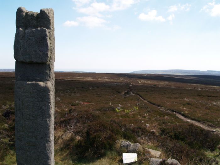 Lilla Howe Walk across Fylingdales Moor to Lilla Cross Jugger Howe lay-bye car ...