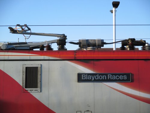 91115 Blaydon Races nameplate Electra Class 91 Electric locomotive Intercity 225