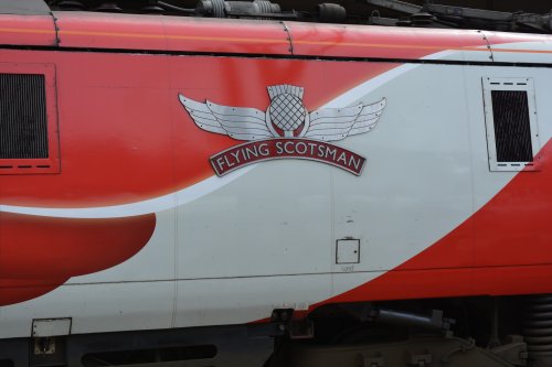 Electra Class 91 Electric locomotive Intercity 225