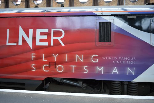 Electra Class 91 Electric locomotive Intercity 225