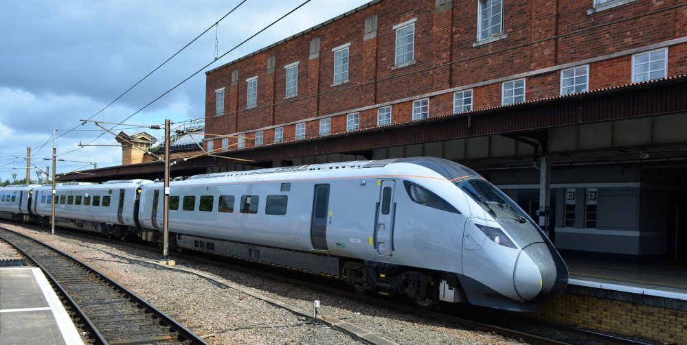 Britih Rail Class 802 bi-mode multiple units 5-car 9-car electro-diesel ...