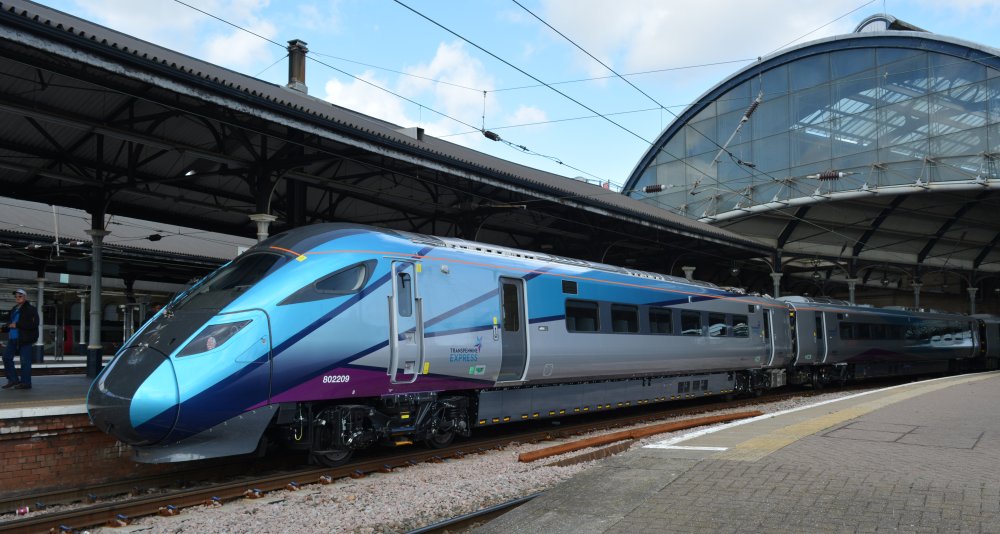 Britih Rail Class 802 bi-mode multiple units 5-car 9-car electro-diesel ...